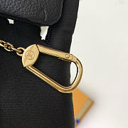 Louis Vuitton LV Key Pouch Black 12cm - 4
