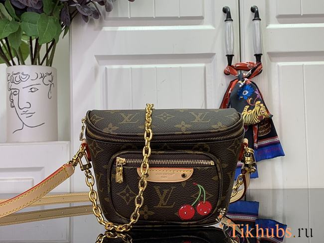 Louis Vuitton LV x TM Mini Bumbag 17x12x9.5cm - 1