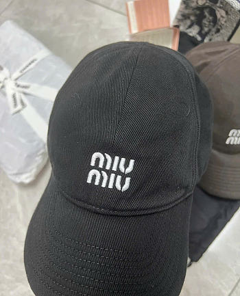Miu Miu Black Hat 02