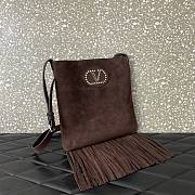 Valentino Garavani Nellcote Fringe Suede 30x31x3cm - 6