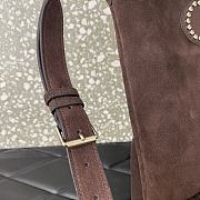 Valentino Garavani Nellcote Fringe Suede 30x31x3cm - 3