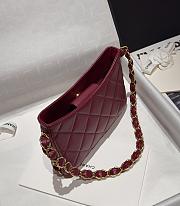Chanel Hobo Bag Red Lambskin 24x17x5cm - 2