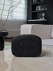 Chanel Vanity Case Black Caviar 21.5x16x14cm - 5