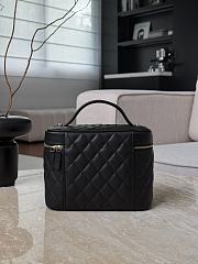 Chanel Vanity Case Black Caviar 21.5x16x14cm - 4