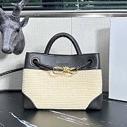 Bottega Veneta Small Andiamo Black Raffia Bag 25x20x10cm - 1