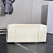 Bottega Veneta Small Andiamo White Raffia Bag 25x20x10cm - 2