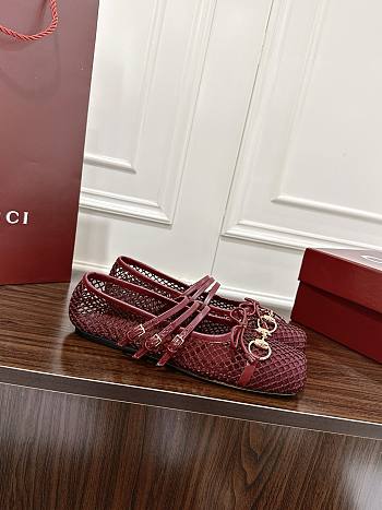 Gucci Women's Ballerina With Horsebit Red 