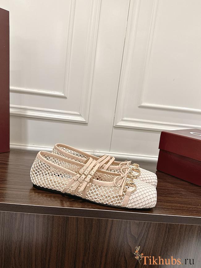 Gucci Women's Ballerina With Horsebit Beige - 1