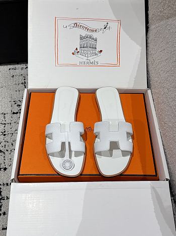 Hermes Oran Epsom White Slides
