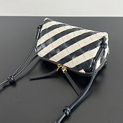 Bottega Veneta Concert Pouch 18.5x11.5x8.5cm - 6