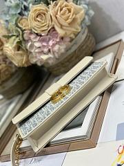 Dior 30 Montaigne Top Handle Bag White 25x13x4.5cm - 2