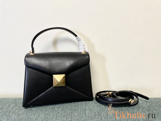 Valentino Garavani One Stud Flap Leather Black Handbag 24x18x10cm - 1