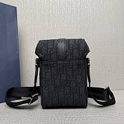 Dior Mini Hit the Road Vertical Messenger Bag 20x13x7cm - 3