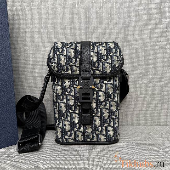 Dior Mini Hit the Road Vertical Blue Messenger Bag 20x13x7cm - 1