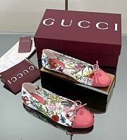 Gucci Women's Printed Ballet Pink Flat - 1