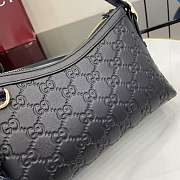 Gucci GG Emblem Small Shoulder Bag Black 22x14x8cm - 5