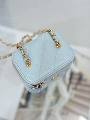 Chanel Mini 24K Vanity Case Blue Lambskin Gold 11x8.5x7cm - 6