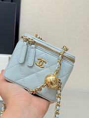Chanel Mini 24K Vanity Case Blue Lambskin Gold 11x8.5x7cm - 4