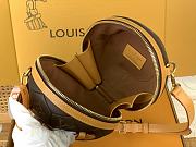 Louis Vuitton LV Soccer Ball Bag 19cm - 3