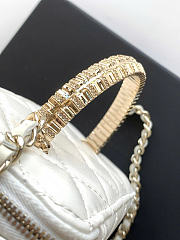 Chanel Vanity Case White Lambskin 17cm - 2