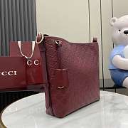 Gucci GG Emblem Medium Shoulder Bag Red 24x26x10cm - 5