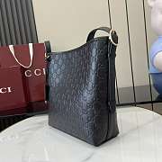 Gucci GG Emblem Medium Shoulder Bag Black 24x26x10cm - 4