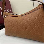 Gucci Emblem Medium Shoulder Bag Brown 30x19x11cm - 4