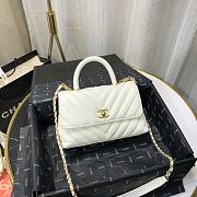 Chanel Coco Handle Bag White Chevron Caviar 23cm - 4