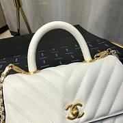 Chanel Coco Handle Bag White Chevron Caviar 23cm - 2