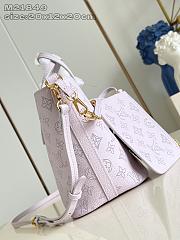 Louis Vuitton LV Blossom PM Purple 20x20x12.5 cm - 3