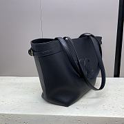 Celine Medium Cabas Cuir Triomphe Black 54x29.5x15cm - 4