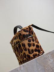 YSL Vanity Bag in Leopard-Print Calf Hair 18x11x6cm - 5
