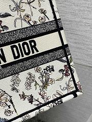 Dior Medium Book Tote White Flower 36x27.5x16.5cm - 6