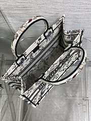 Dior Medium Book Tote White Flower 36x27.5x16.5cm - 5