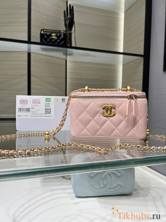 Chanel Vanity Case Pink Lambskin Gold 17x9.5x8cm - 1