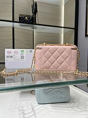 Chanel Vanity Case Pink Lambskin Gold 17x9.5x8cm - 2
