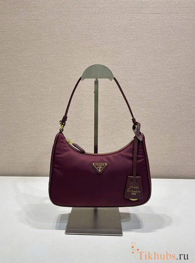 Prada Re-Edition 2005 Hobo Bag Burgundy 22x18x6.5cm - 1