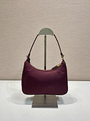 Prada Re-Edition 2005 Hobo Bag Burgundy 22x18x6.5cm - 6