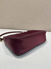 Prada Re-Edition 2005 Hobo Bag Burgundy 22x18x6.5cm - 3