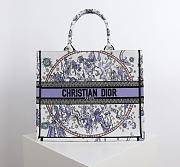 Dior Lucky Large Book Tote White and Blue 41.5x34.5x16cm - 1
