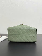 Chanel 25 Small Handbag Green Calfskin Gold 30x26x14cm - 6