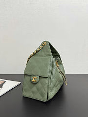 Chanel 25 Small Handbag Green Calfskin Gold 30x26x14cm - 5