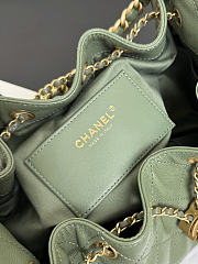 Chanel 25 Small Handbag Green Calfskin Gold 30x26x14cm - 2