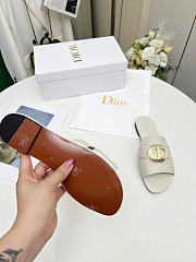 Dior 30 Montaigne Slide Calfskin White - 2