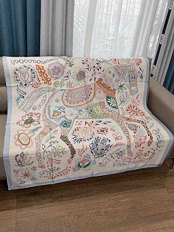 Hermes White Blue 140x140cm