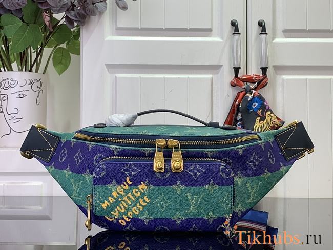 Louis Vuitton LV Bumbag Green Blue 30x15x8cm - 1