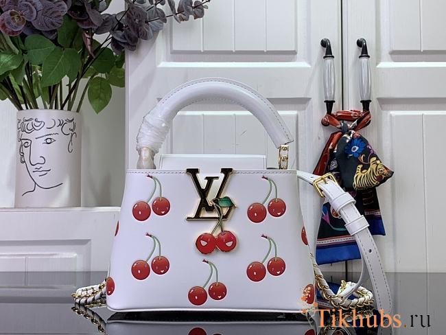 Louis Vuitton LV Mini Capucines White Cherry 21x8x13.6cm - 1