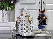 Louis Vuitton LV Mini Capucines White Lily 21x14x8cm - 3
