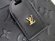 Louis Vuitton LV Avenue PM Bag Black 30x19.5x12cm - 2