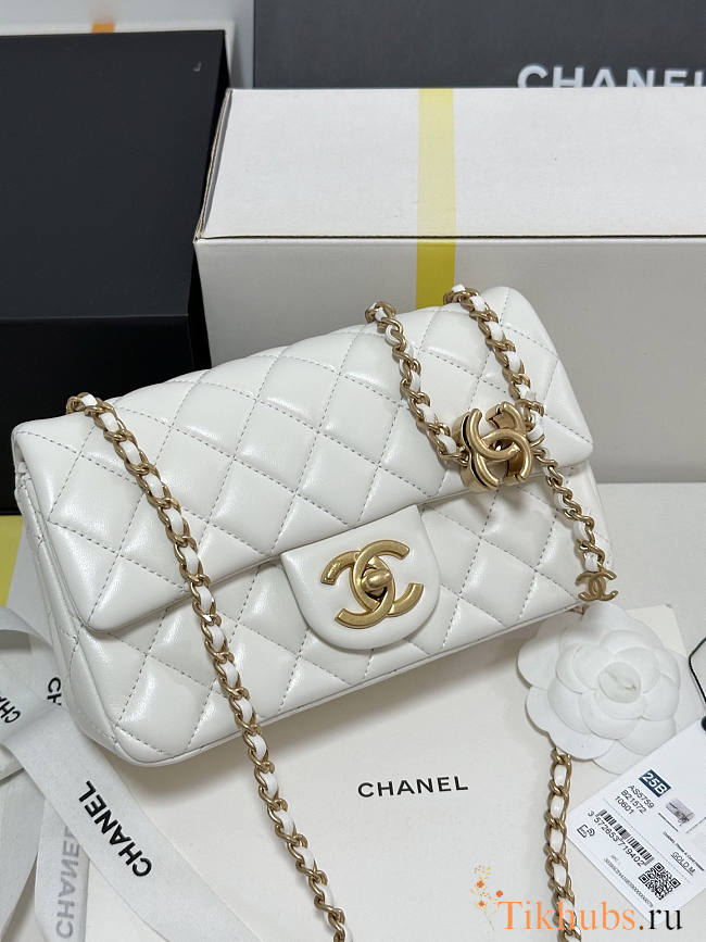 Chanel Mini Flap Bag Lambskin Gold White 20x13x7cm - 1
